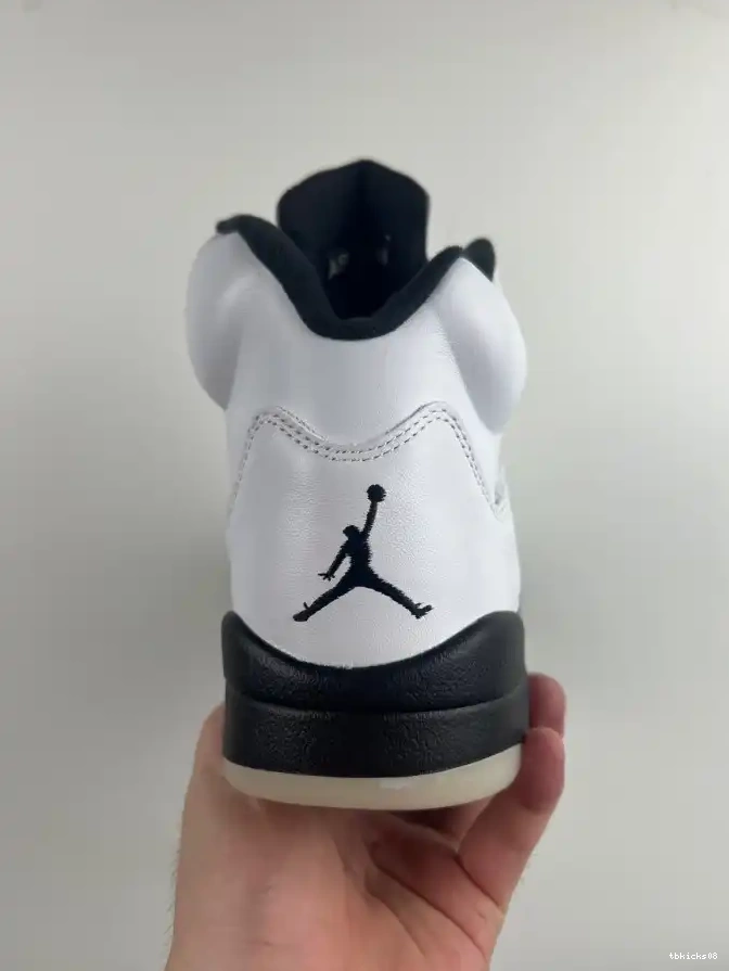 Rep TBkick JORDAN 'WHITE RETRO BLACK' DD0587-110 5 AIR 0420